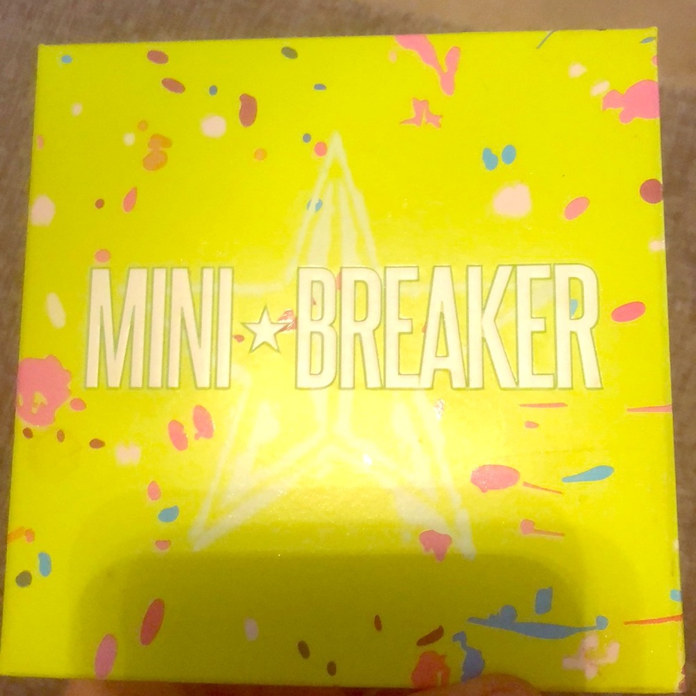 Mini Breaker Palette with lip bonus